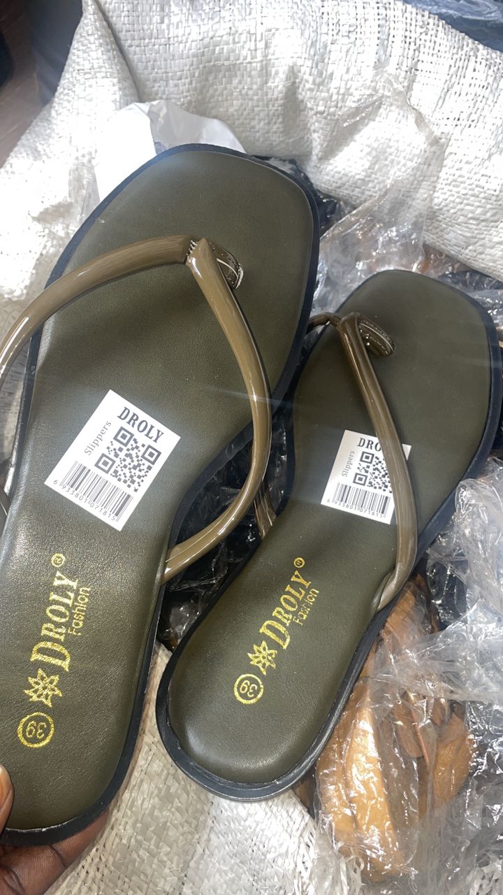 Drolly slippers
