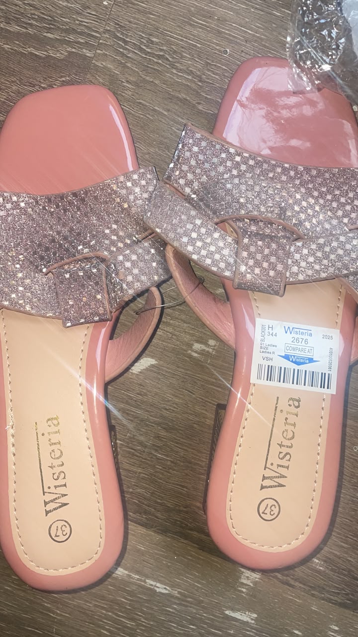 SLP 15 [Wisteria Heels 2676]