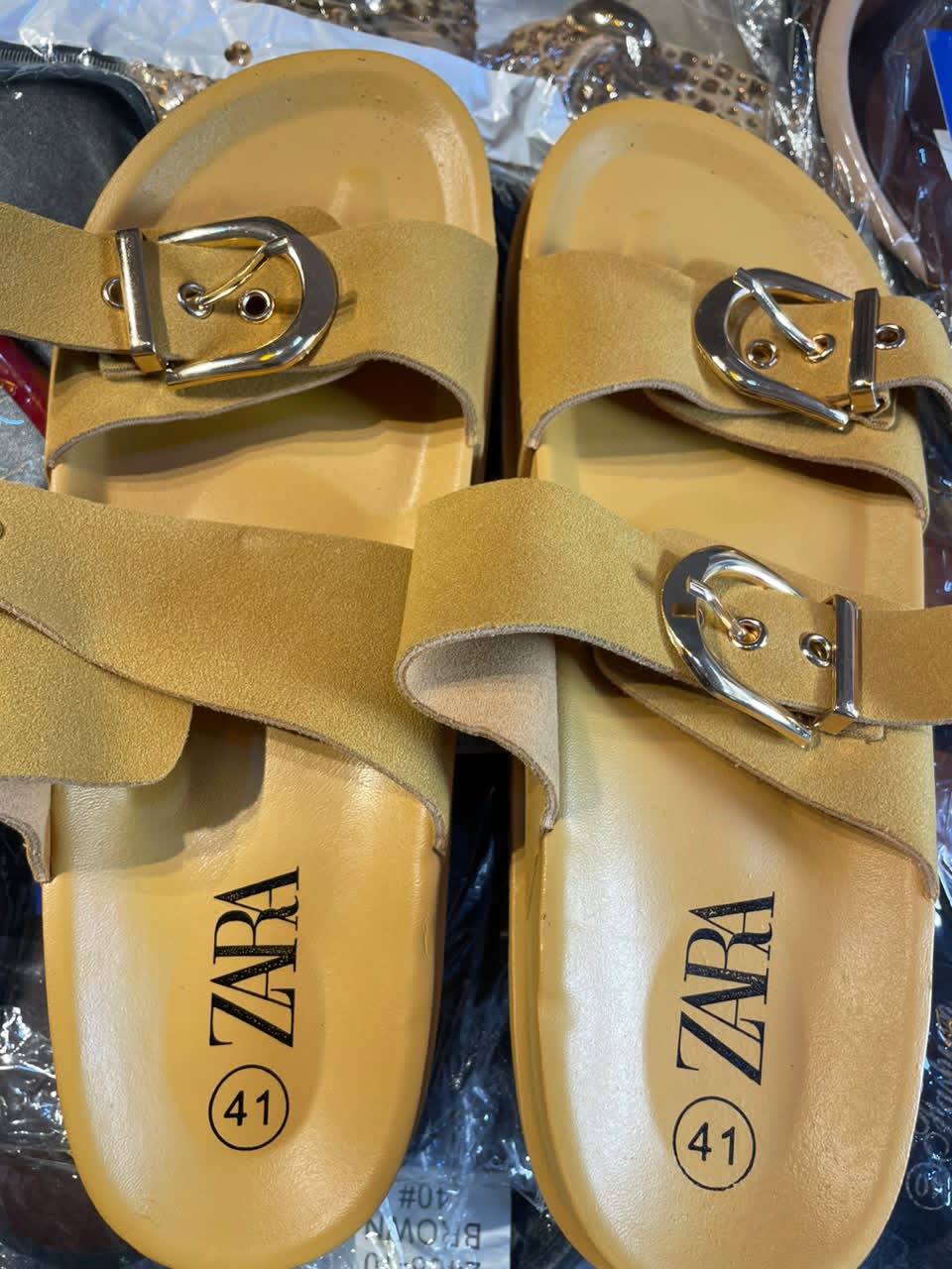 Zara Slide