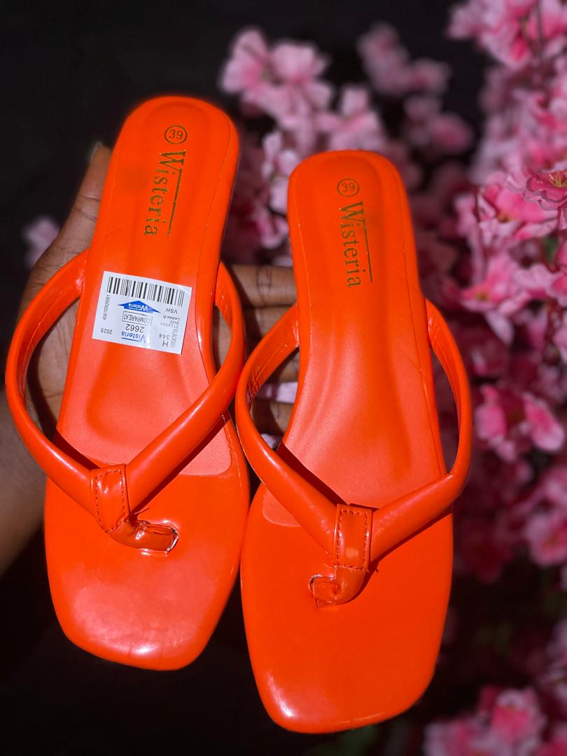 SLP 14 [Wisteria Heels 2662]